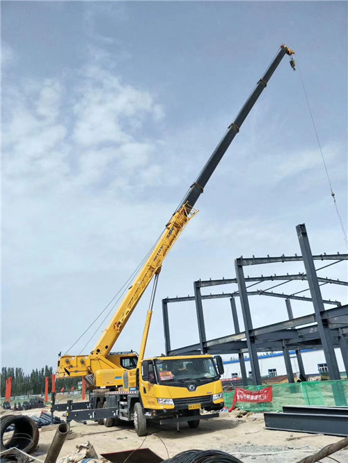 札达县超高层建筑钢结构吊装案例